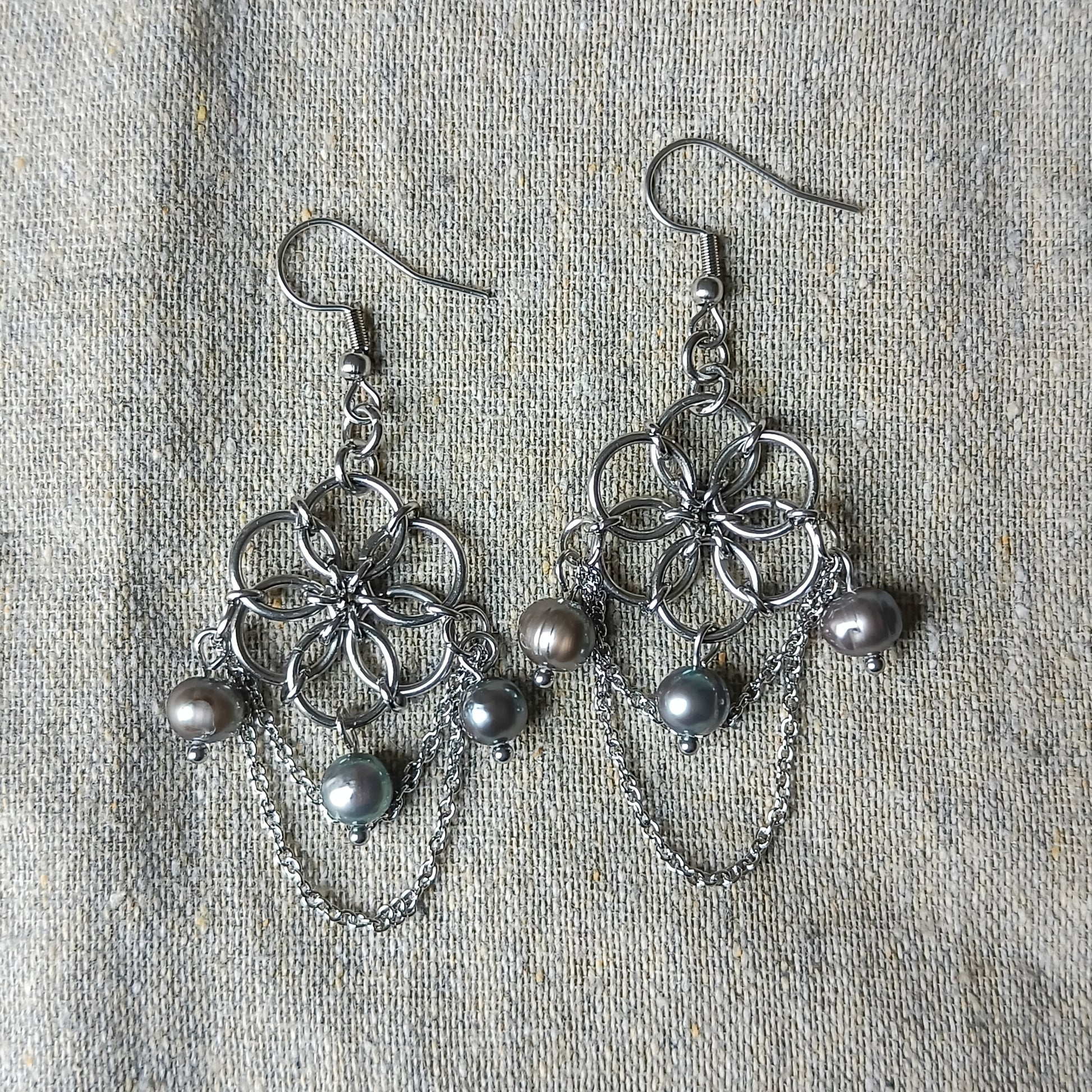 ATOM EARRINGS