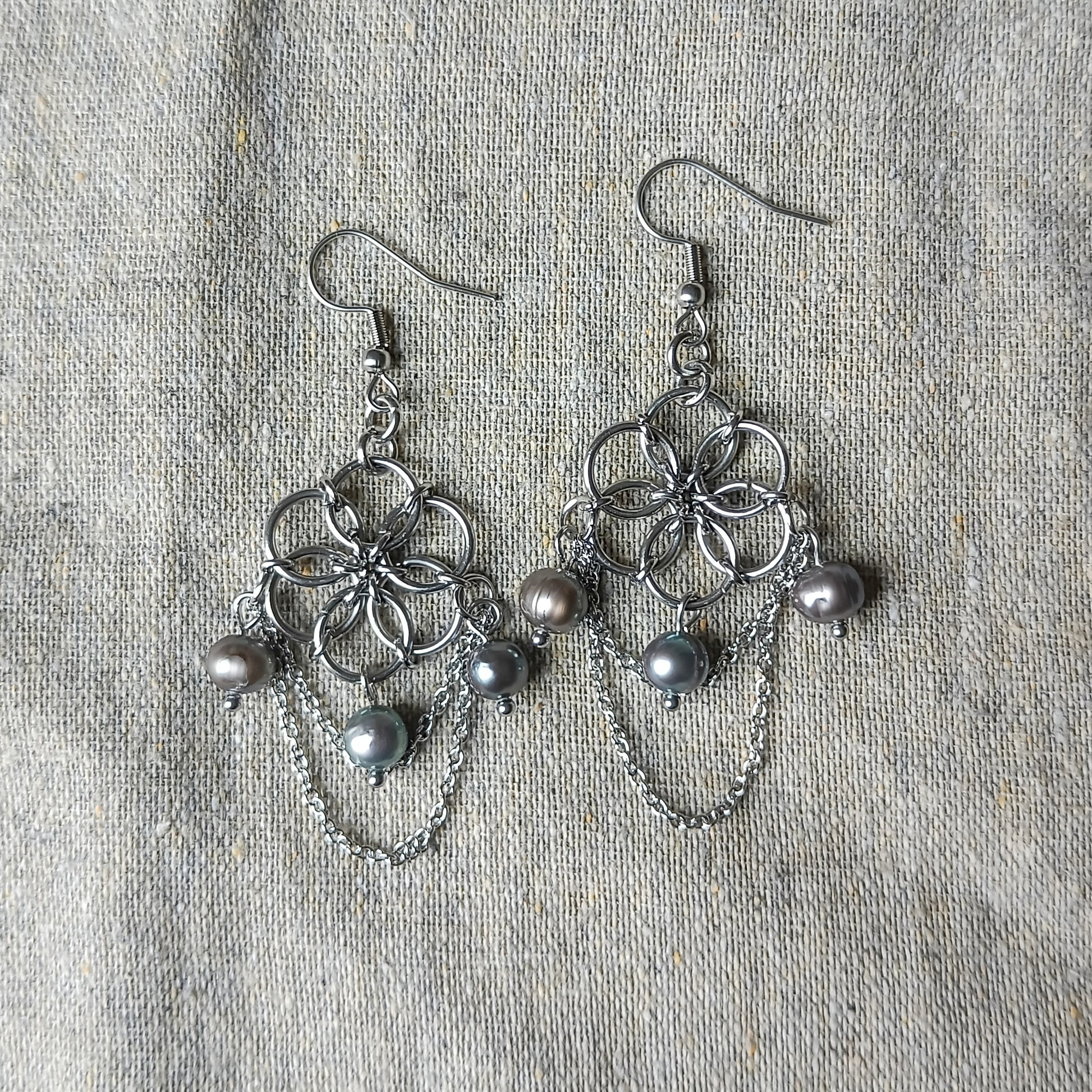 ATOM EARRINGS