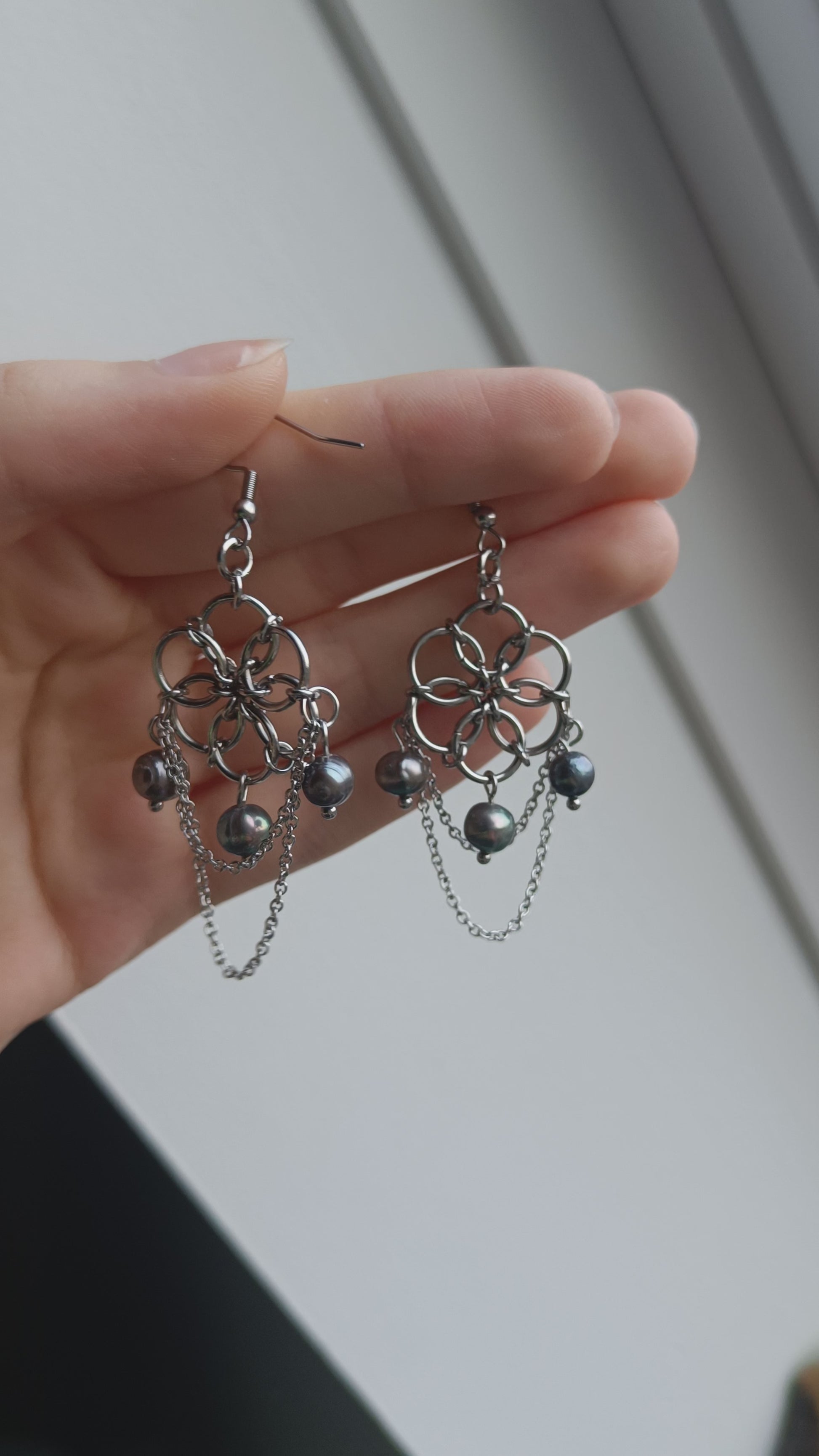 ATOM EARRINGS