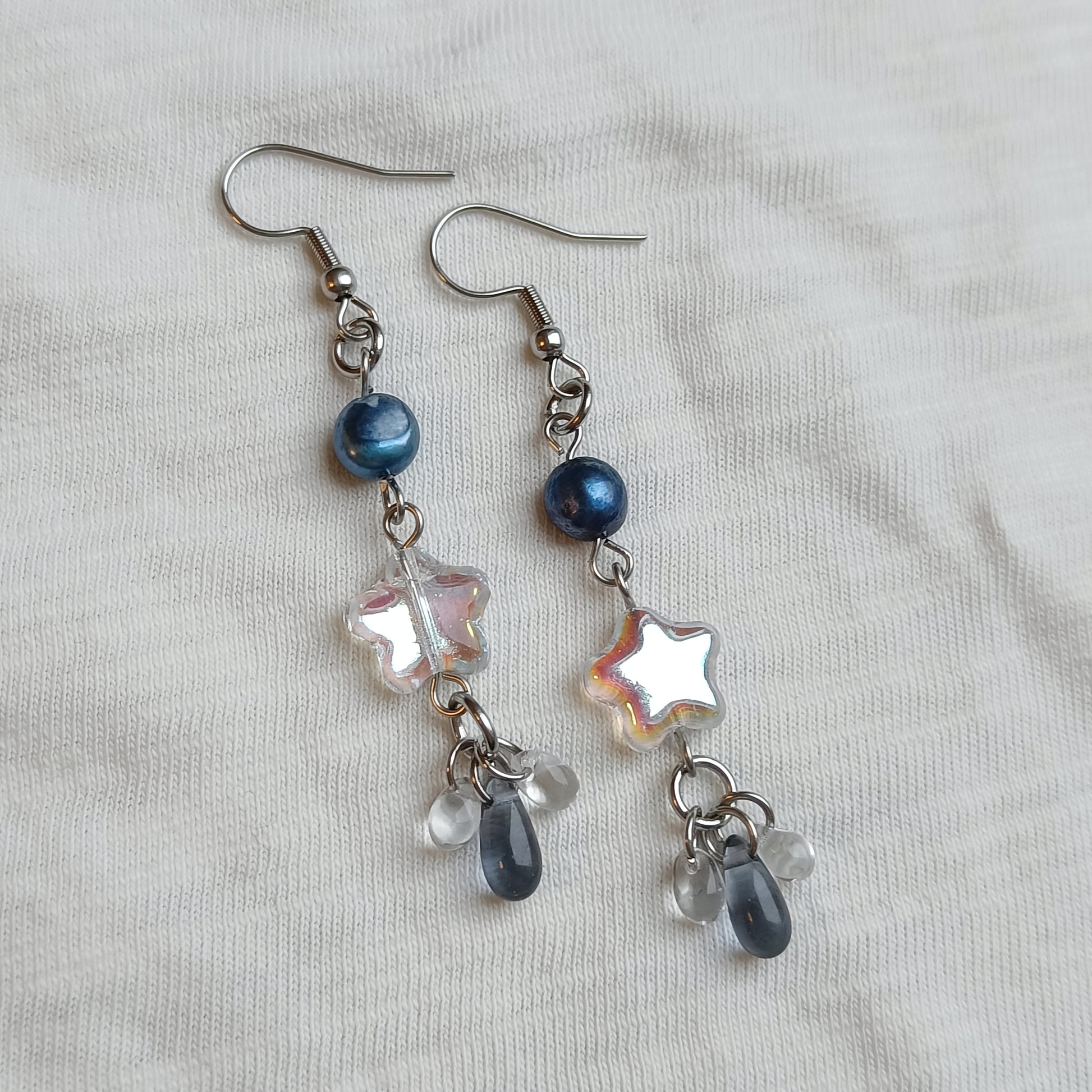 DANGLY STAR EARRINGS