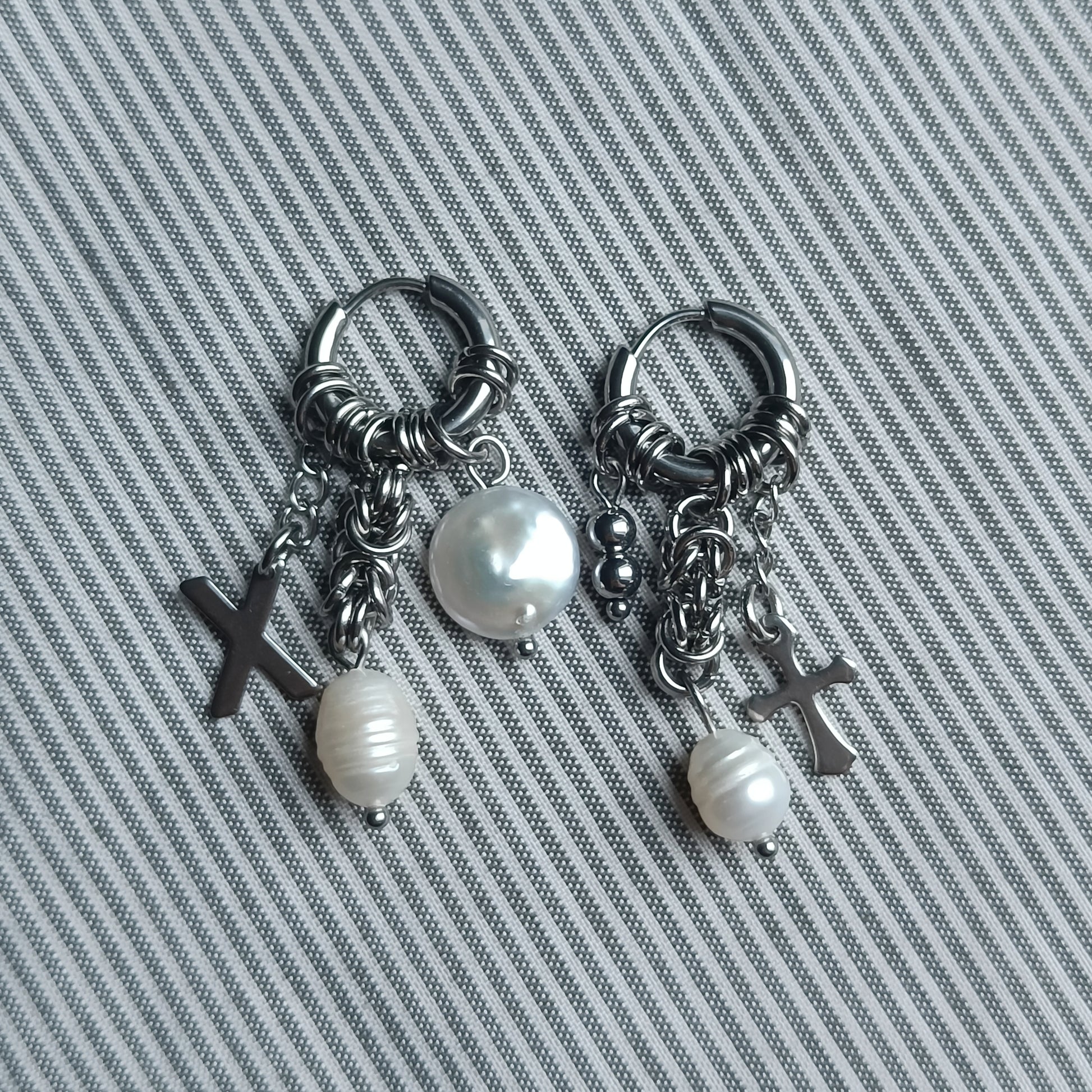 X EARRINGS