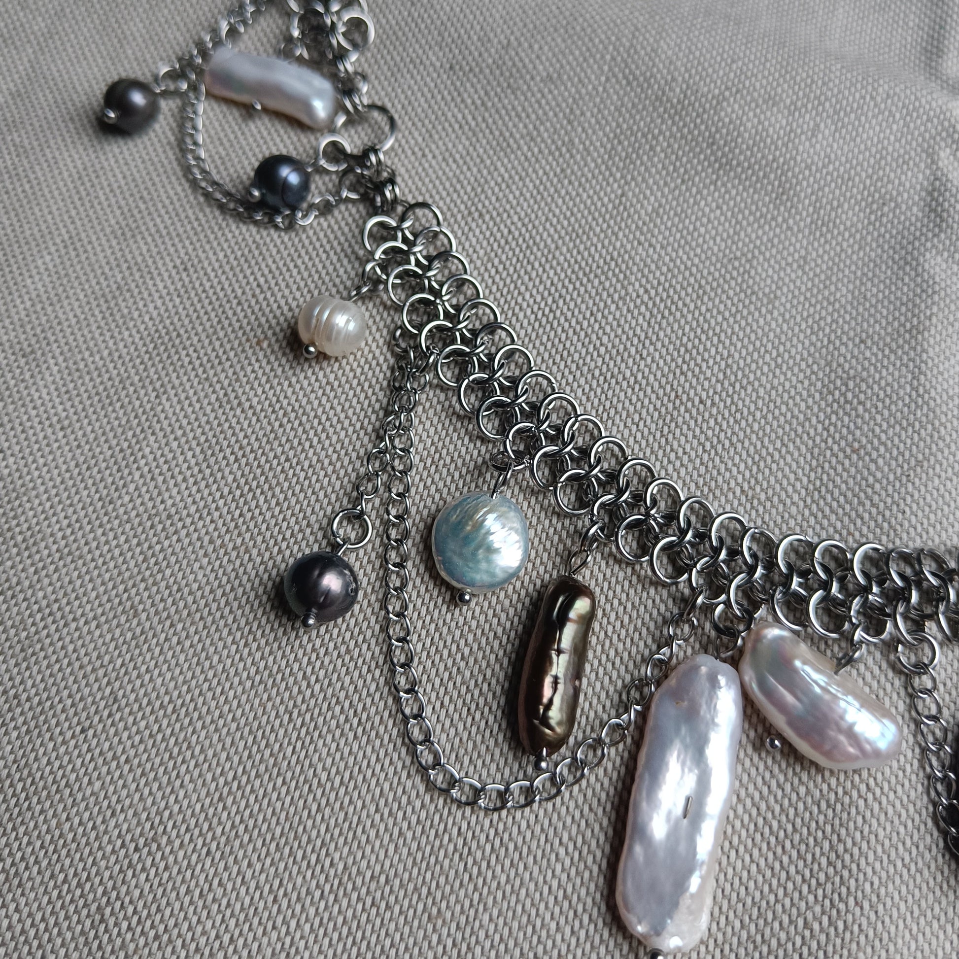 X PEARL NECKLACE
