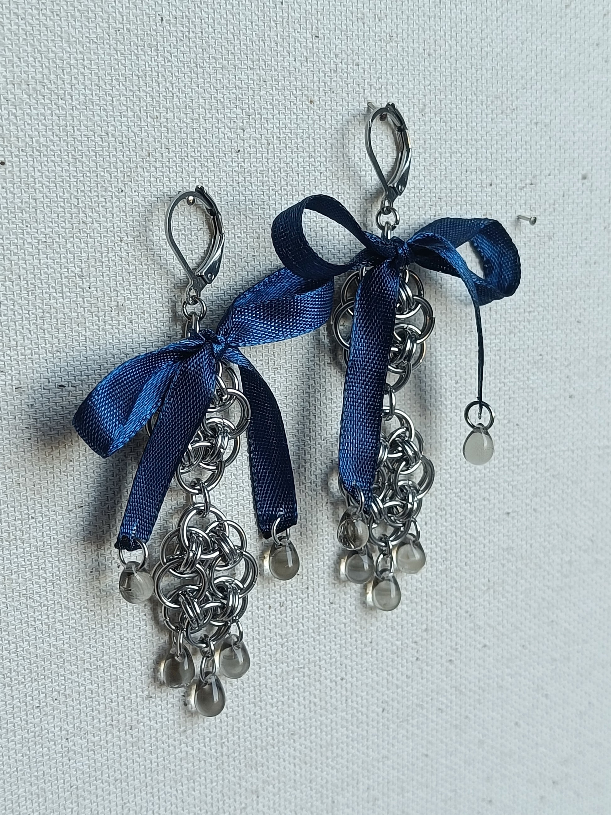 TEARDROP EARRINGS